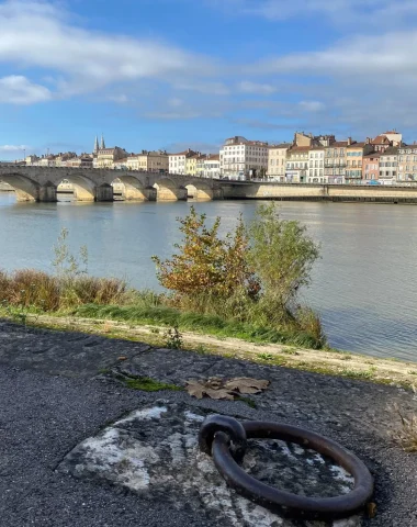 Vue de Mâcon, La Saône, Le Sud Bourgogne