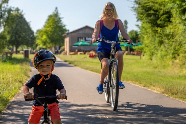 Vélo, famille, la Voie Verte, Mâconnais, Le Sud Bourgogne